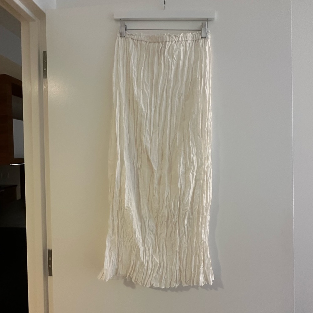 Toteme Crinkle 100% Silk Skirt White Size 36 Lined